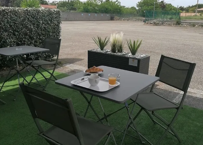 Premiere Classe Toulouse Ouest -blagnac Aeroport *