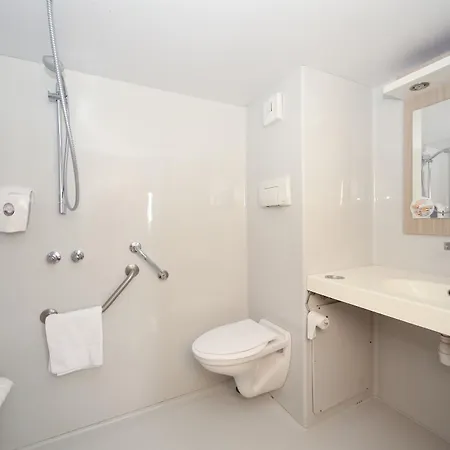 Hotel Premiere Classe Toulouse Ouest -blagnac Aeroport *