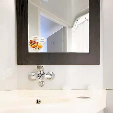 Hotel Premiere Classe Toulouse Ouest -blagnac Aéroport *