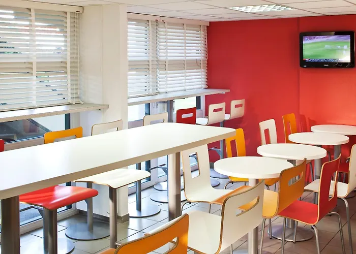 ホテル プルミエール クラッセ トゥールーズ エアポート ブラニャック